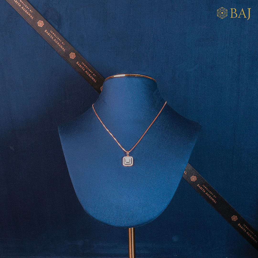 Classic Gleam diamond pendant in 18k gold rectangular frame design-2