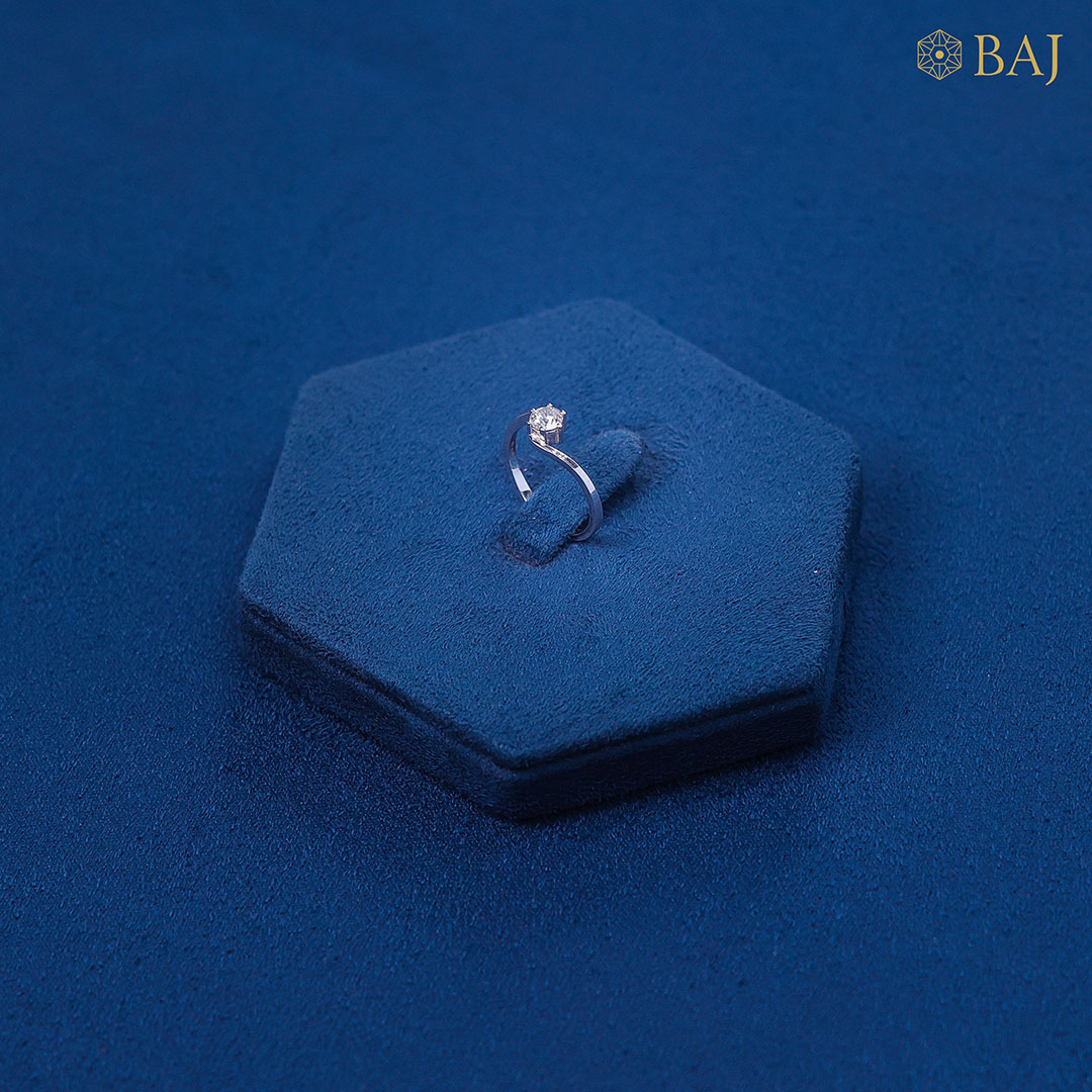 Serenity solitaire diamond ring in 18kt white gold