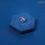 Twirl diamond ring in 18kt rose gold with twisted band design