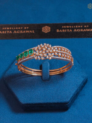 Chic and square bracelet