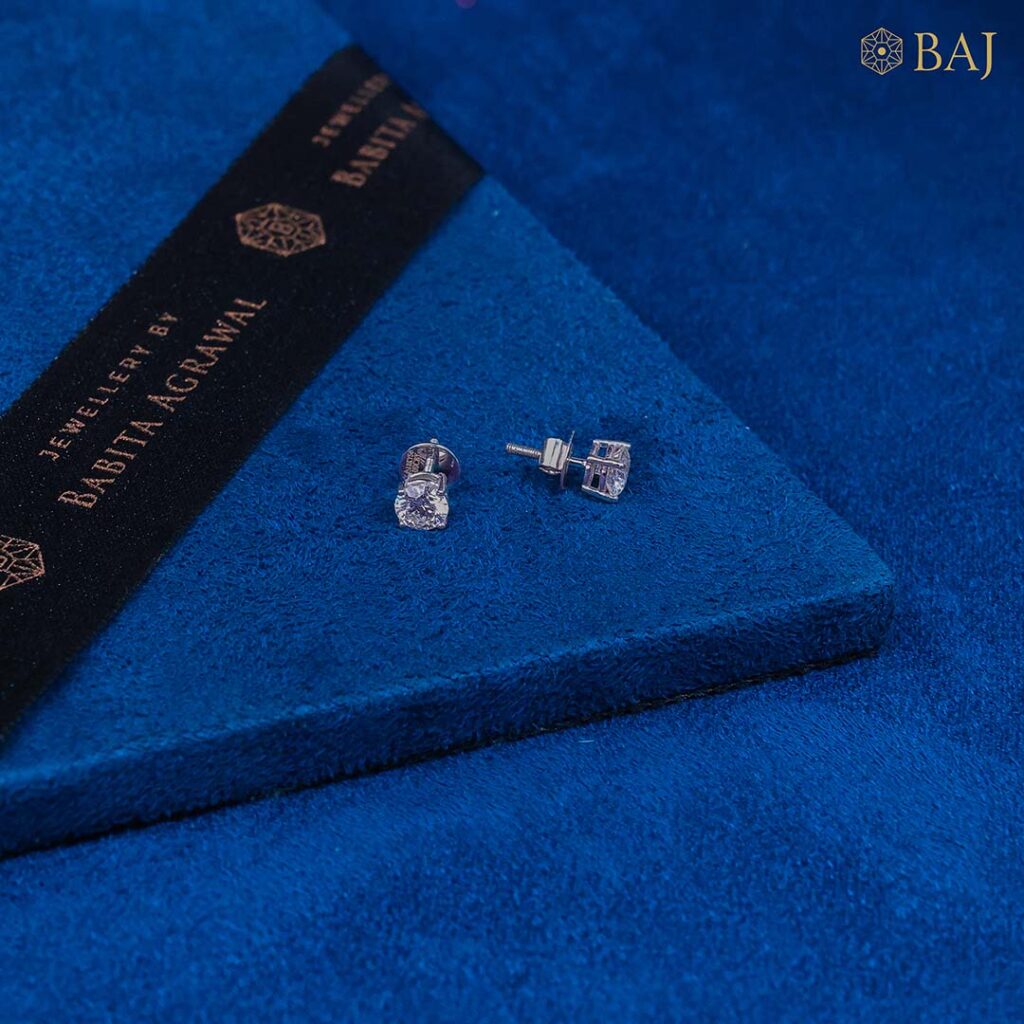 Grande Solitaire Studs
