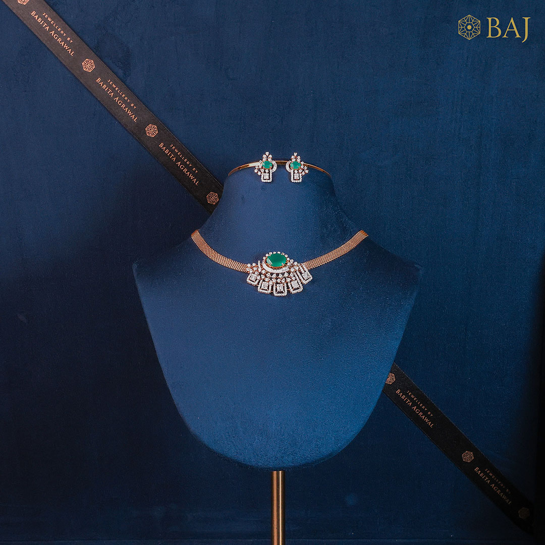 Designer emerald center diamond necklace and earrings in 18kt gold-2