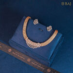 Diamond necklace set with gold mesh design in 18k gold