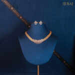 Diamond necklace set with gold mesh design in 18k gold-2