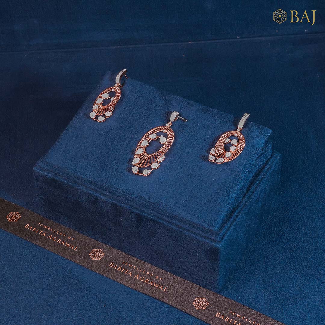 Elegant oval design diamond pendant and earrings set for women in 18kt gold