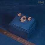 Loop Gleam oval loop diamond pendant set in 18k gold