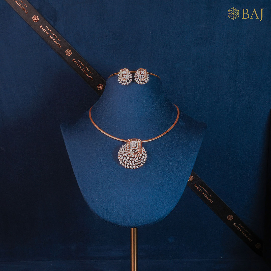 Halo Radiance diamond necklace set in 18k gold with matching earrings-2