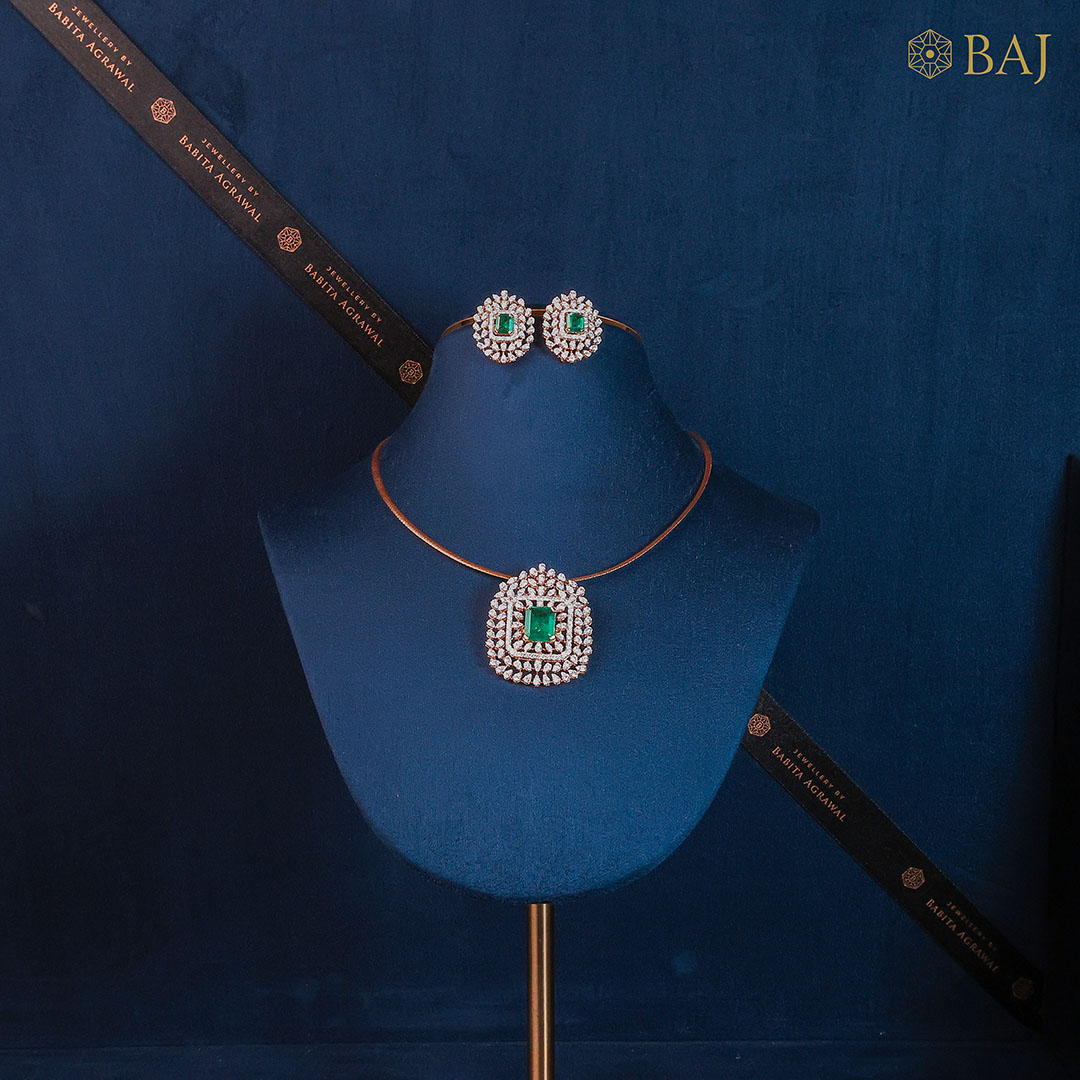 Emerald Brilliance diamond necklace set with emerald center stone in 18k gold-2