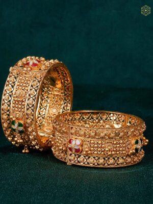 22Kt Filigree Kundan Bangles Set