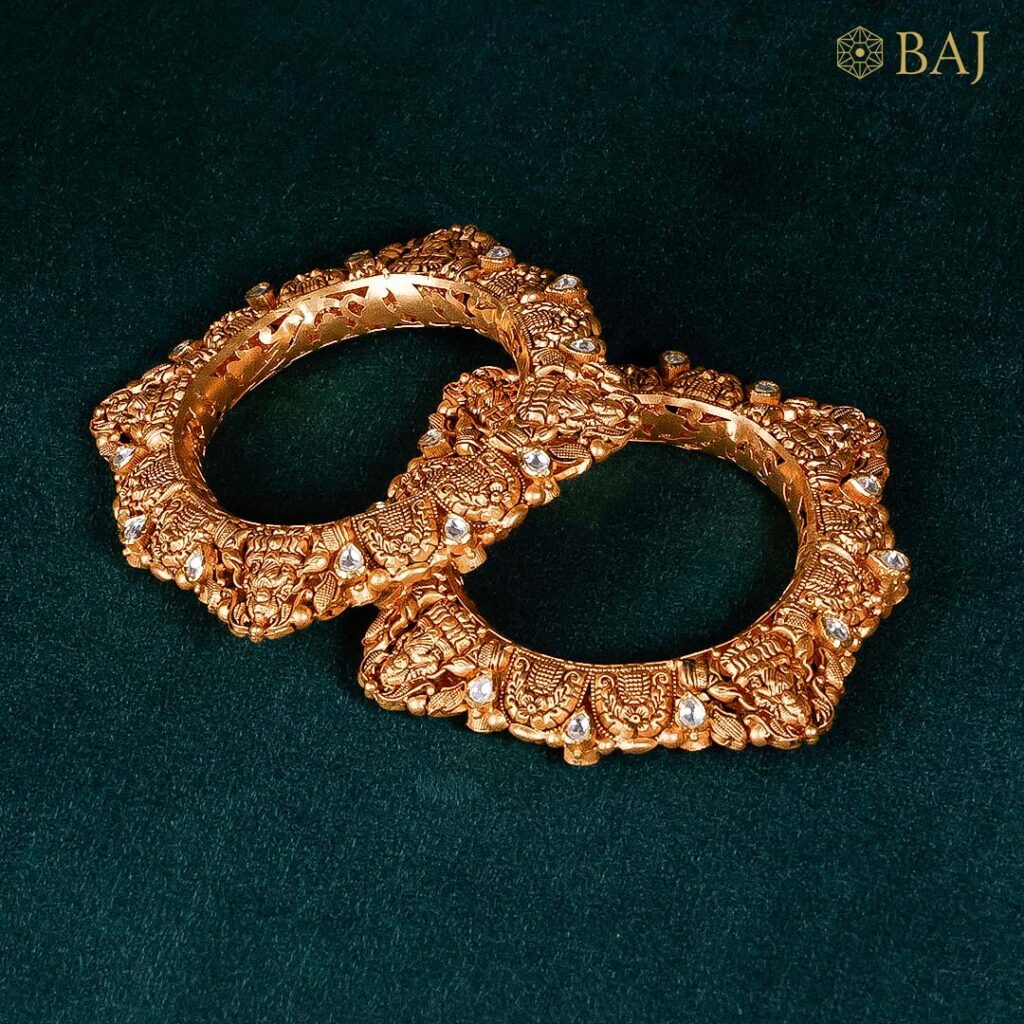 22Kt Antique Kundan Bangles Set