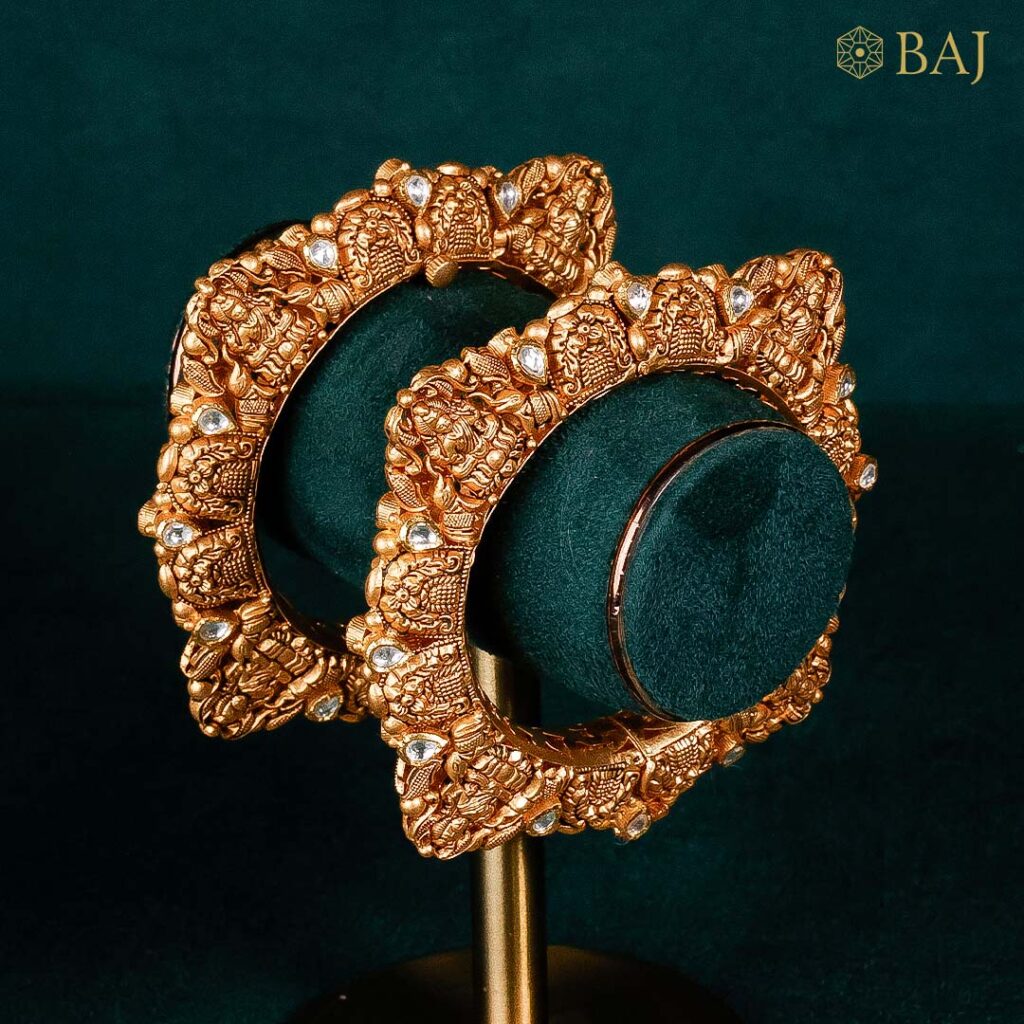 22Kt Antique Kundan Bangles Set