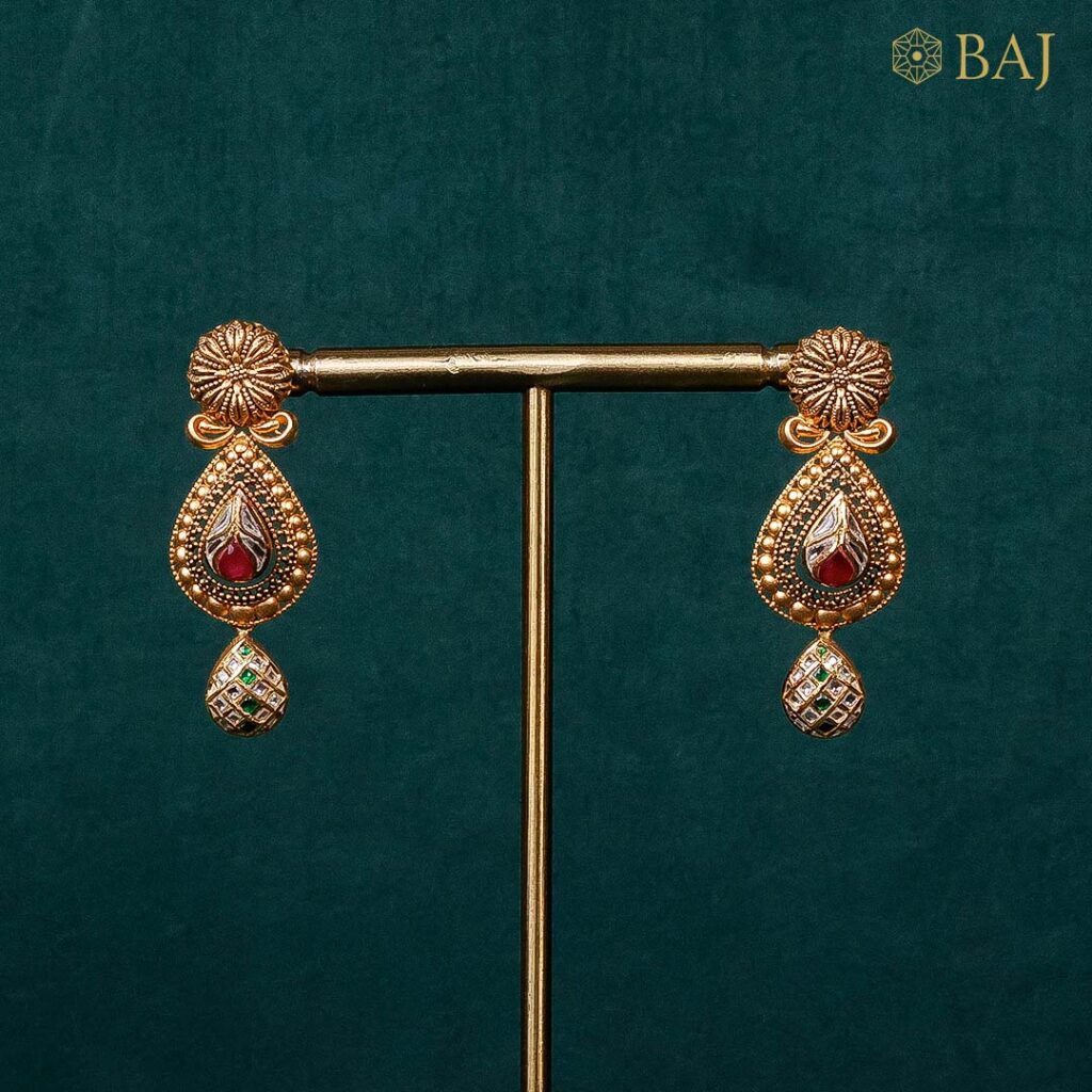 22Kt Heritage Floral Antique Kundan Set