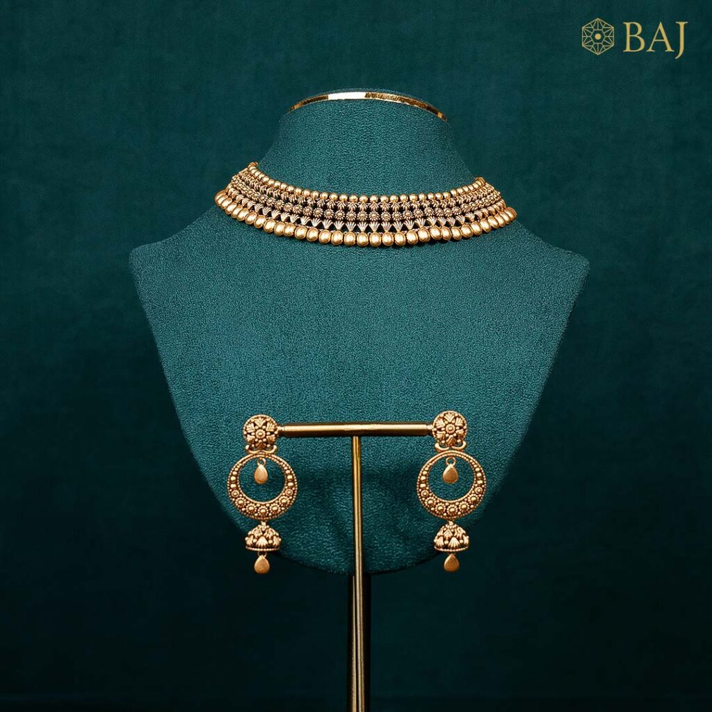 22Kt Gold Drop Kundan Choker Set