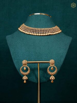 22Kt Gold Drop Kundan Choker Set
