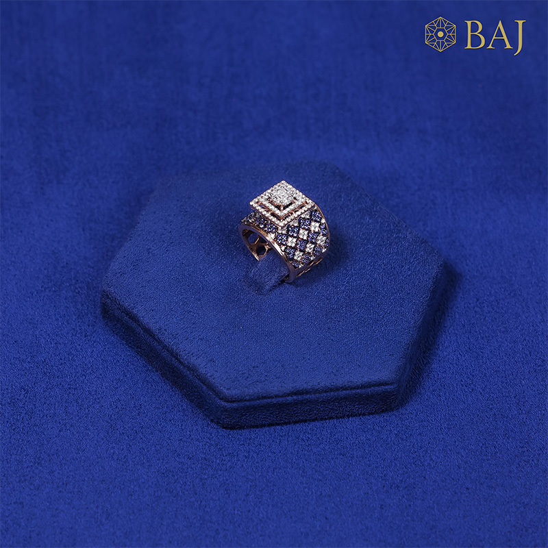 Moroccan Blue diamond ring with blue and white stones in 18kt gold