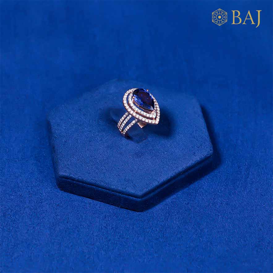 Blue Pear diamond ring with blue pear gemstone in 18kt gold