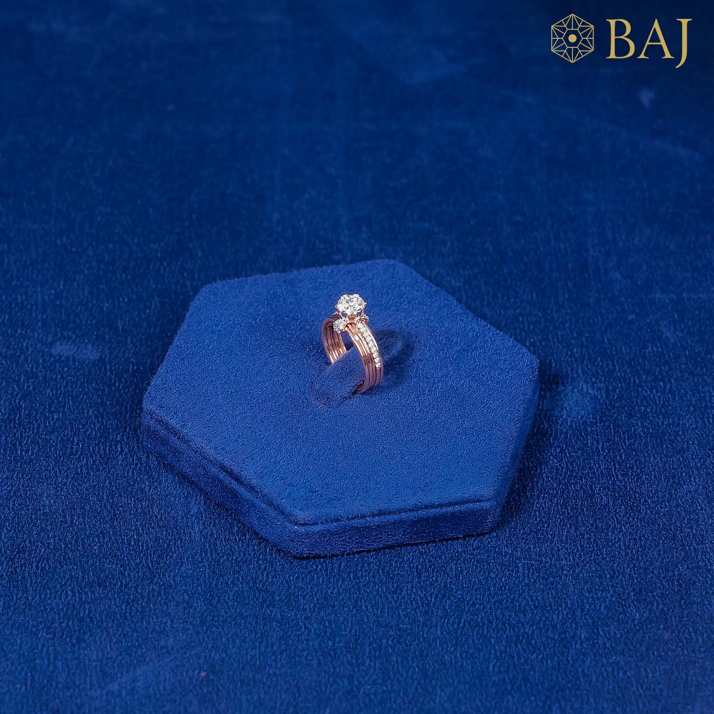 Tide diamond ring in 18kt rose gold with layered band design