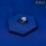 Diamond ring in 18kt gold with floral cluster design