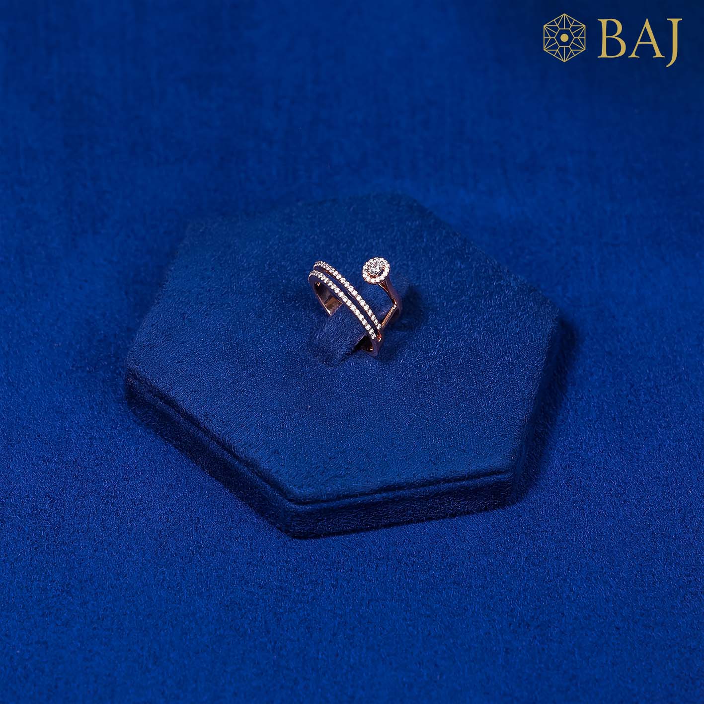 Echo diamond ring in 18kt rose gold with twisted double band