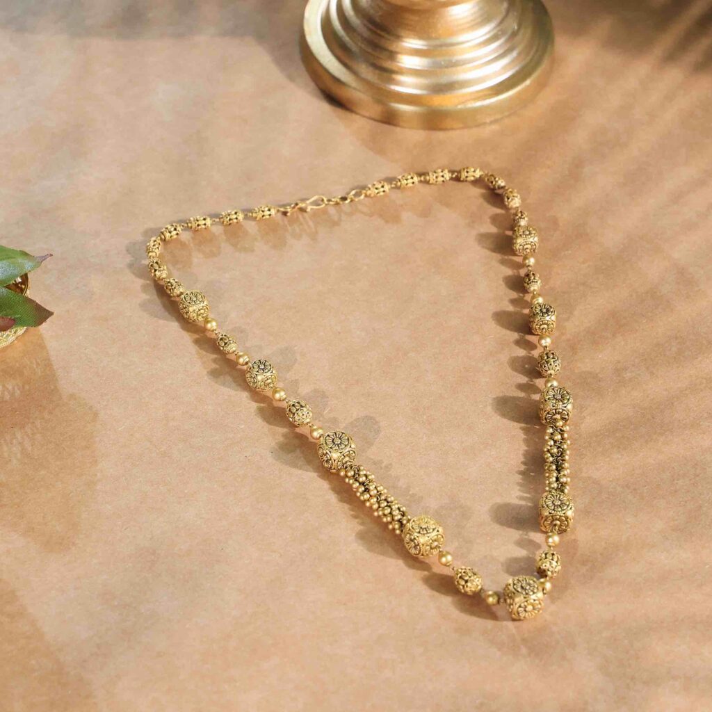 Heritage Floral Sphere Gold Chain